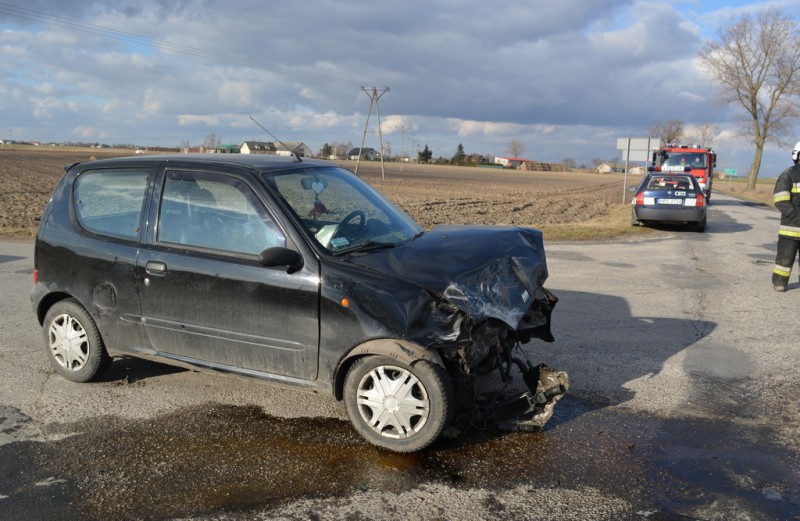 Groźny wypadek - seicento i bus