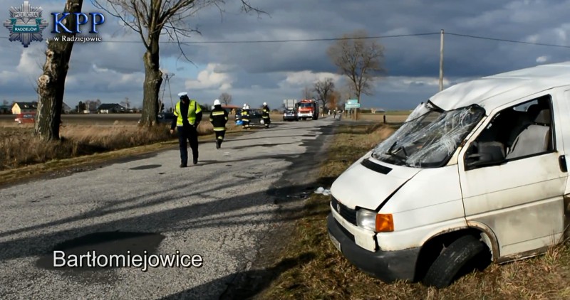 Groźny wypadek - seicento i bus