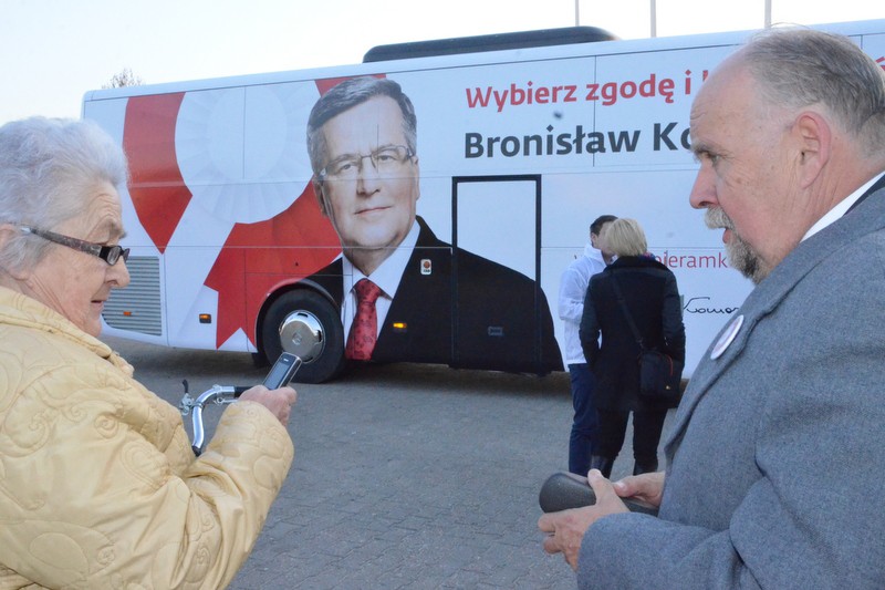 Bronkobus na placu Wolności