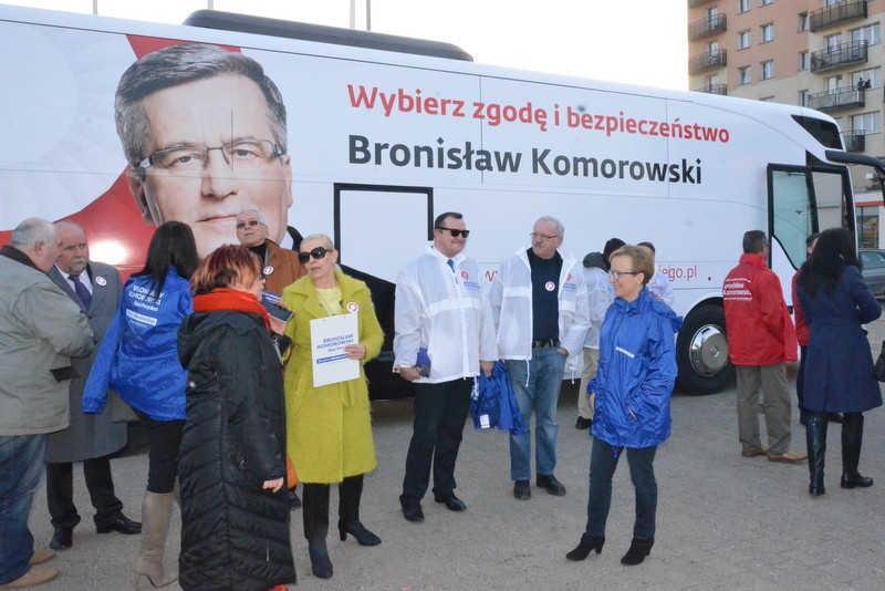 Bronkobus na placu Wolności