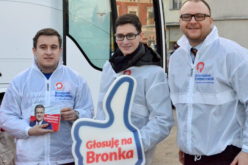 Bronkobus na placu Wolności