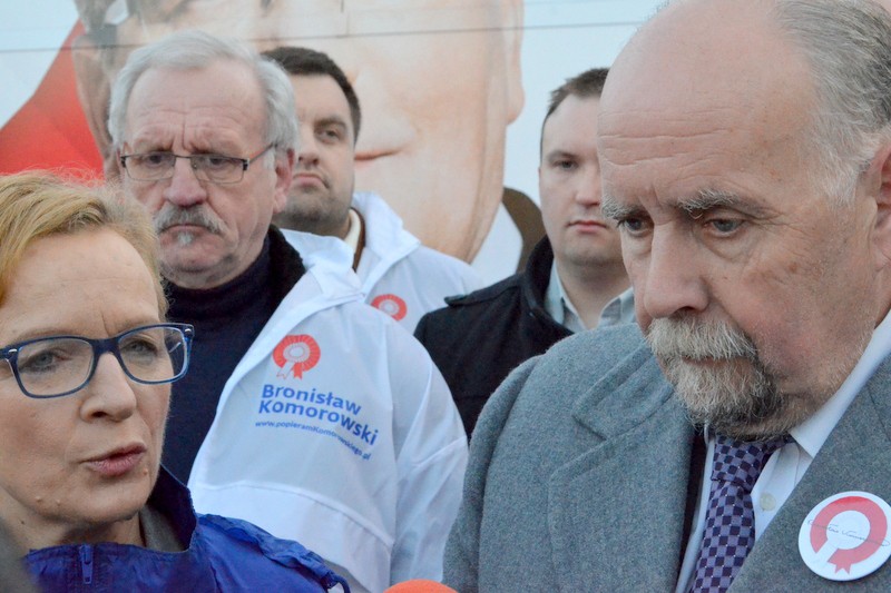 Bronkobus na placu Wolności