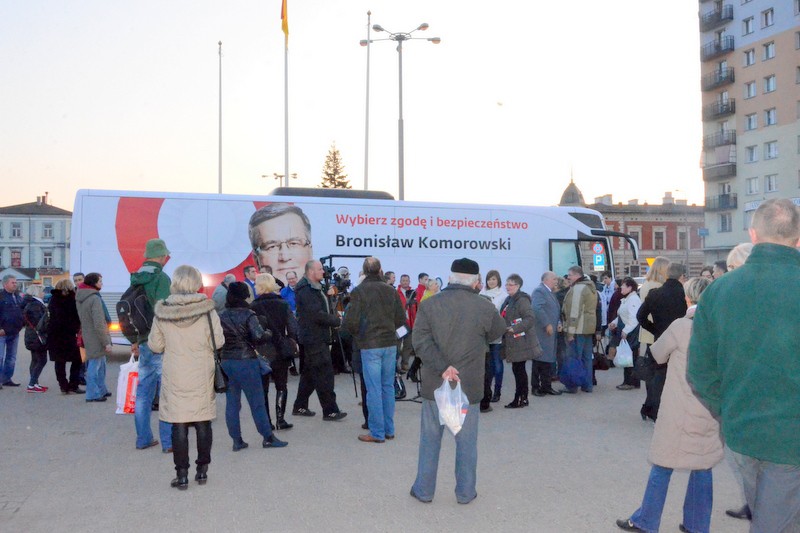 Bronkobus na placu Wolności