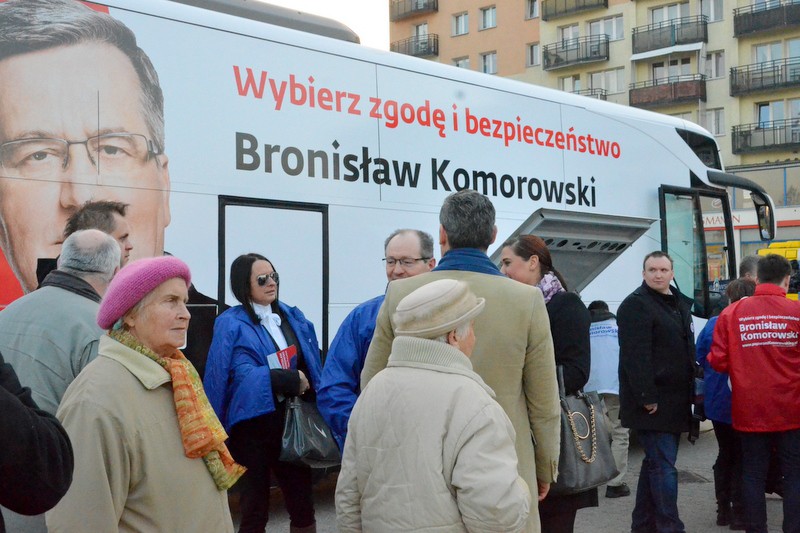 Bronkobus na placu Wolności
