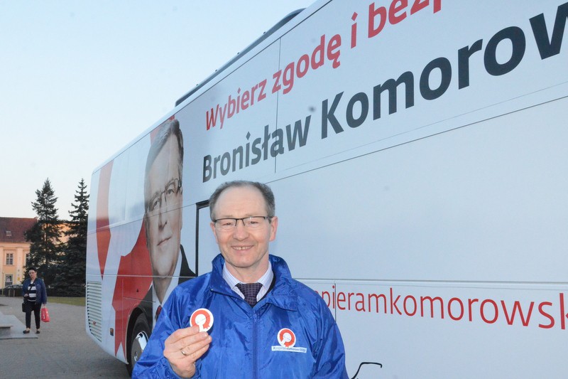 Bronkobus na placu Wolności