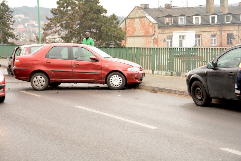 Karambol na moście stalowym