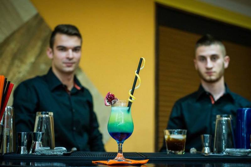 Barmani z APAL Drinks rozruszają każdą imprezę