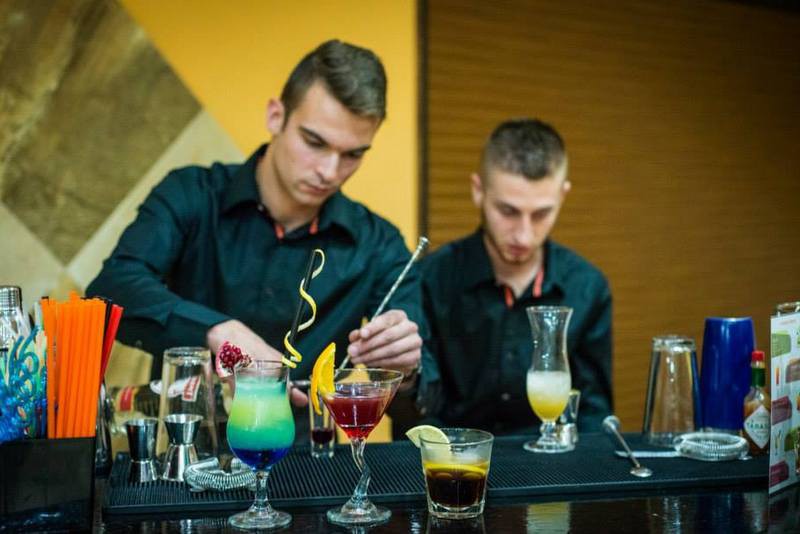 Barmani z APAL Drinks rozruszają każdą imprezę