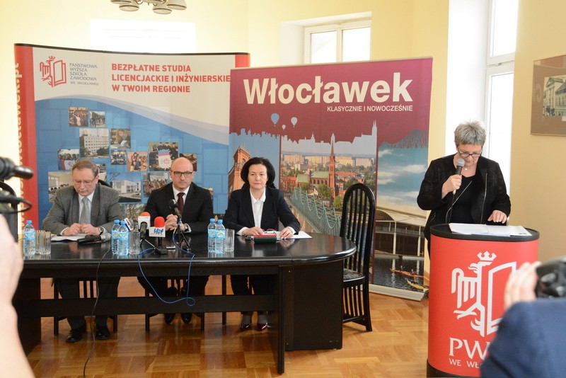 Konferencja prasowa w PWSZ