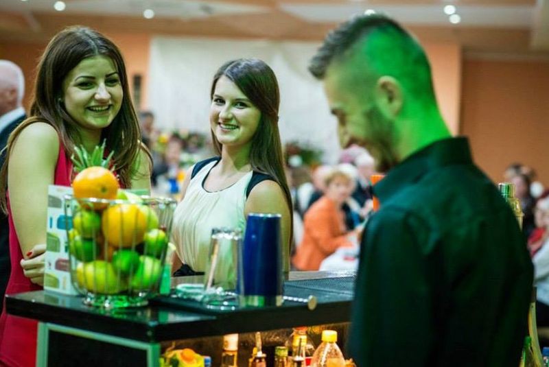 Barmani z APAL Drinks rozruszają każdą imprezę