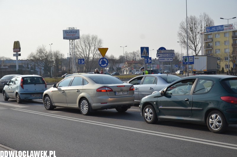 Kolizja na rondzie Chopina/Okrężna