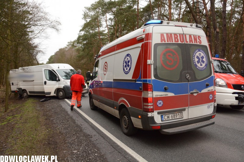 Zderzenie auta osobowego z dostawczym