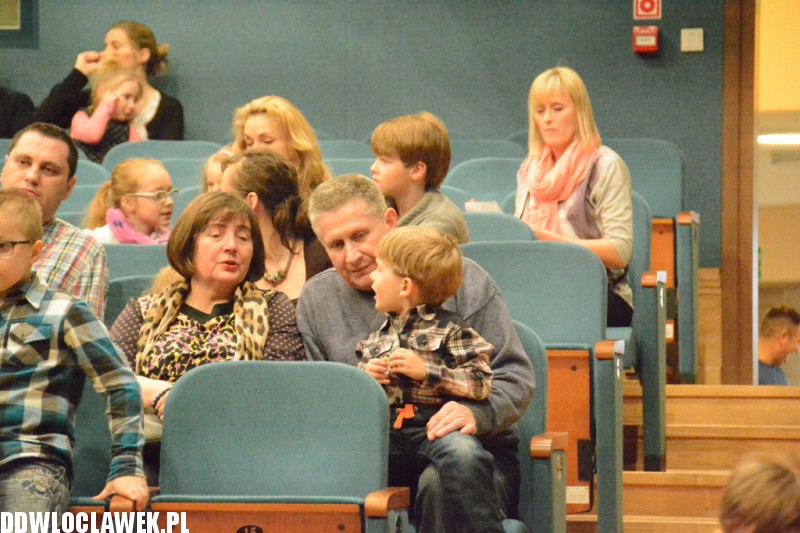 Wielkanocne tarapaty w teatrze
