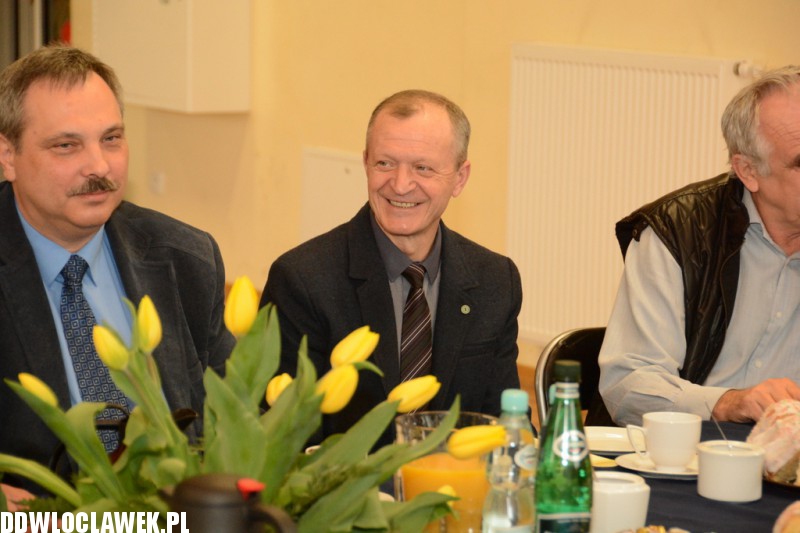 Podpisanie umowy na drogi w Choceniu