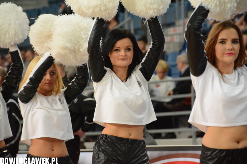 Cheerleaderki na meczu ze Śląskiem