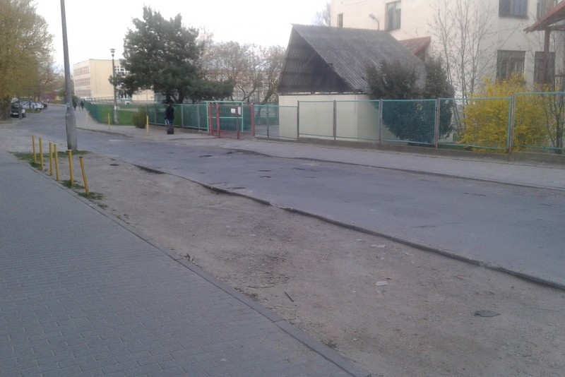 Fatalny stan nawierzchni ulicy 14 Pułkiu Piechoty