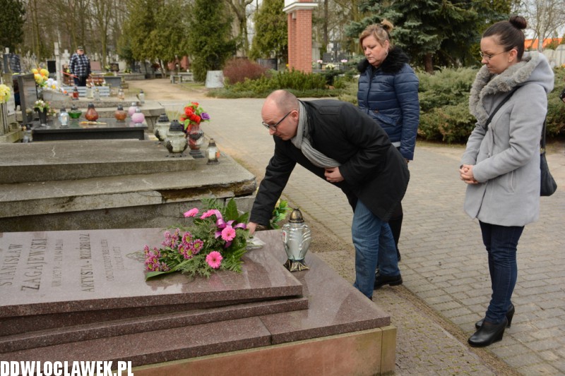 Prezydent złożył kwiaty na grobie