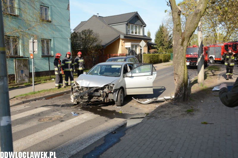 Kolizja trzech aut na ulicy Leśnej
