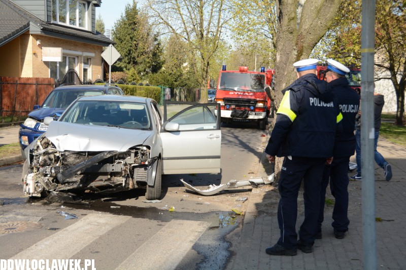 Kolizja trzech aut na ulicy Leśnej