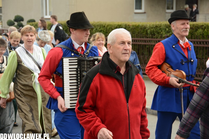 Korowód historyczny w Kowalu