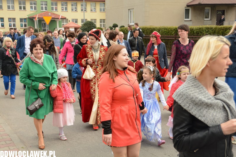 Korowód historyczny w Kowalu