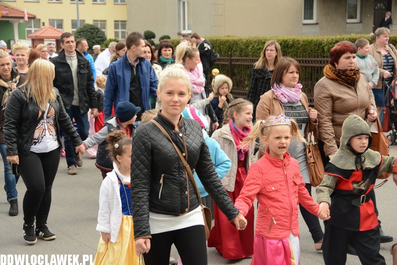 Korowód historyczny w Kowalu