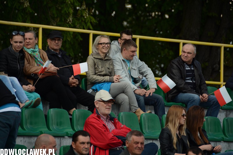 Patriotyczna oprawa meczu Łokietka
