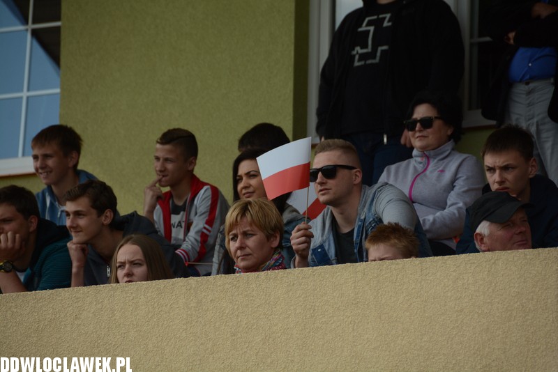 Patriotyczna oprawa meczu Łokietka