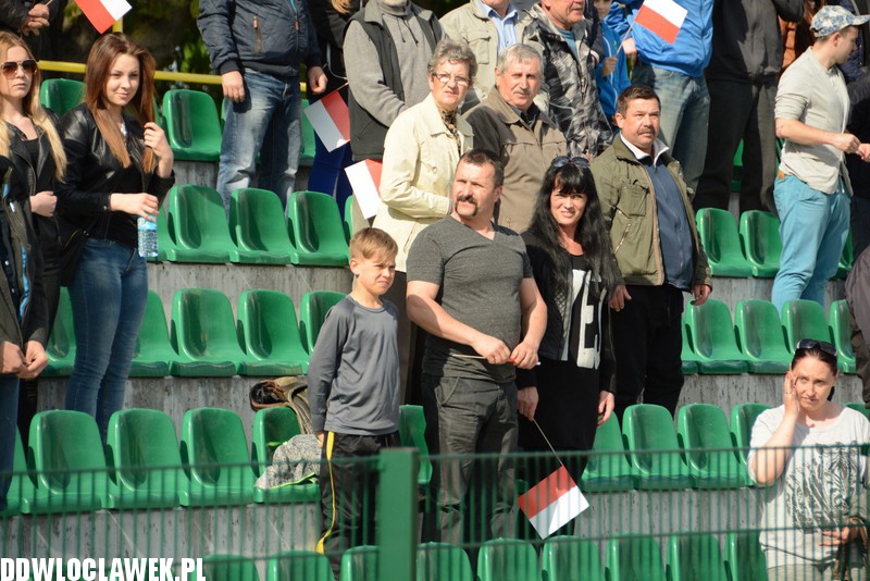 Patriotyczna oprawa meczu Łokietka