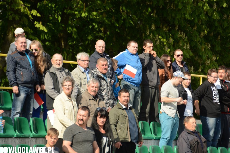 Patriotyczna oprawa meczu Łokietka