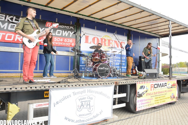 Koncert zespołu Forteca pod Halą Mistrzów