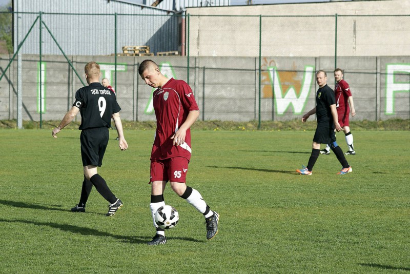 Kujawiak Kruszyn - Tęcza Topólka