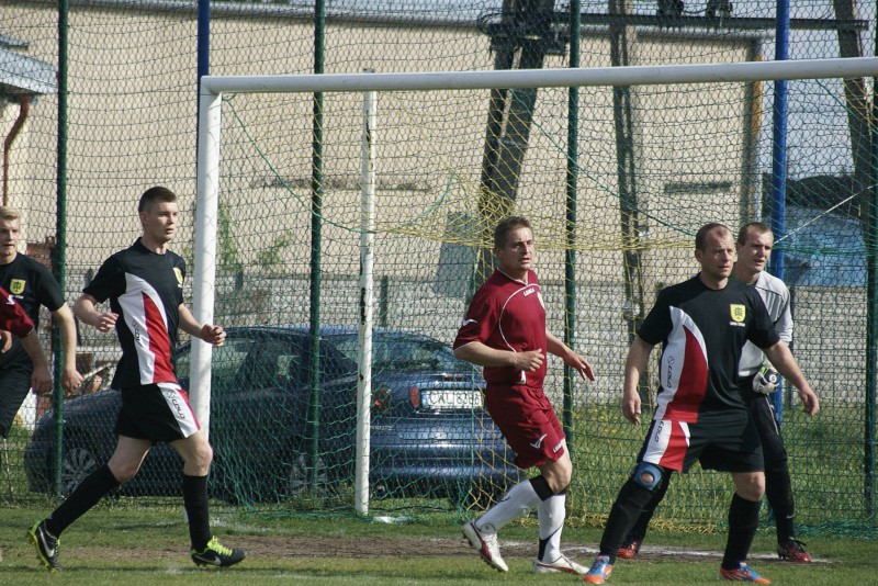 Kujawiak Kruszyn - Tęcza Topólka