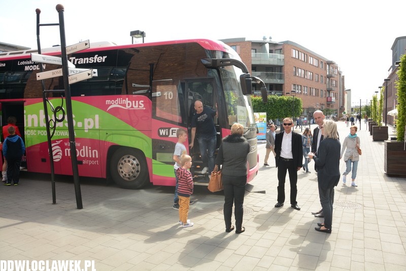 Modlin Bus przed Wzorcownią