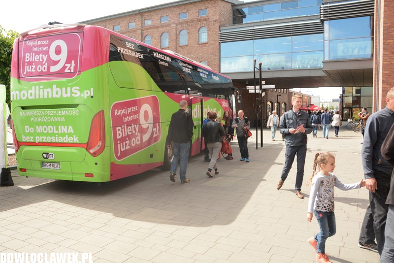Modlin Bus przed Wzorcownią