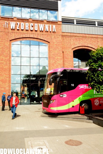 Modlin Bus przed Wzorcownią