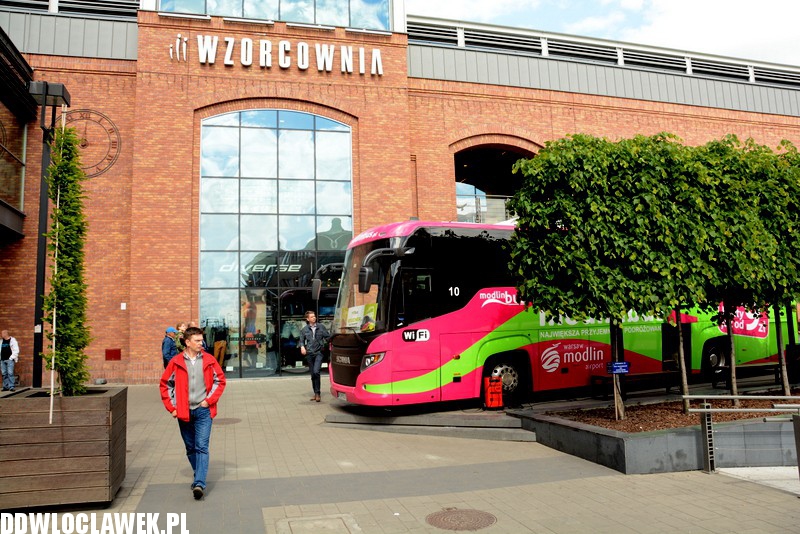 Modlin Bus przed Wzorcownią