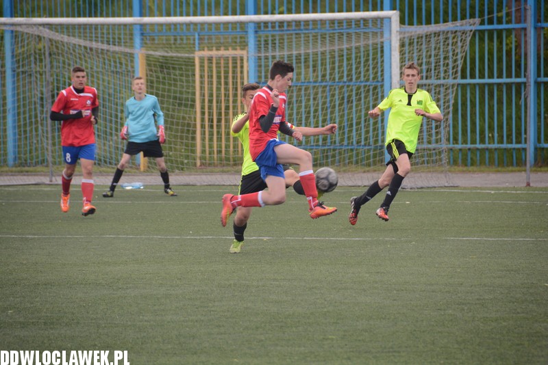 Trampkarze: SMS - Lider