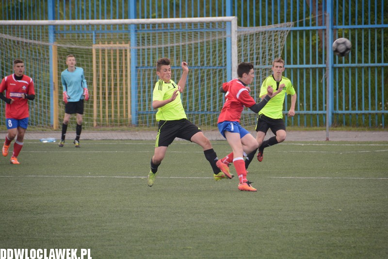 Trampkarze: SMS - Lider