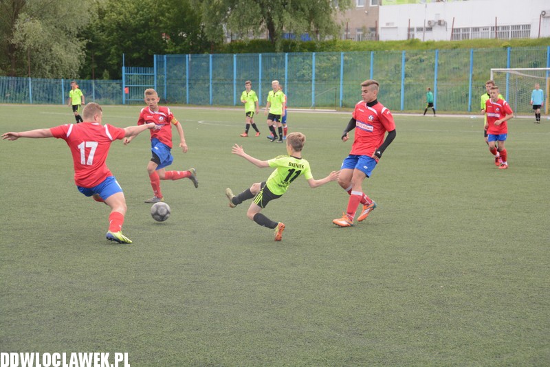 Trampkarze: SMS - Lider