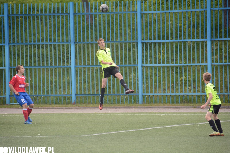 Trampkarze: SMS - Lider