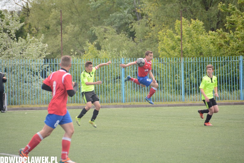 Trampkarze: SMS - Lider