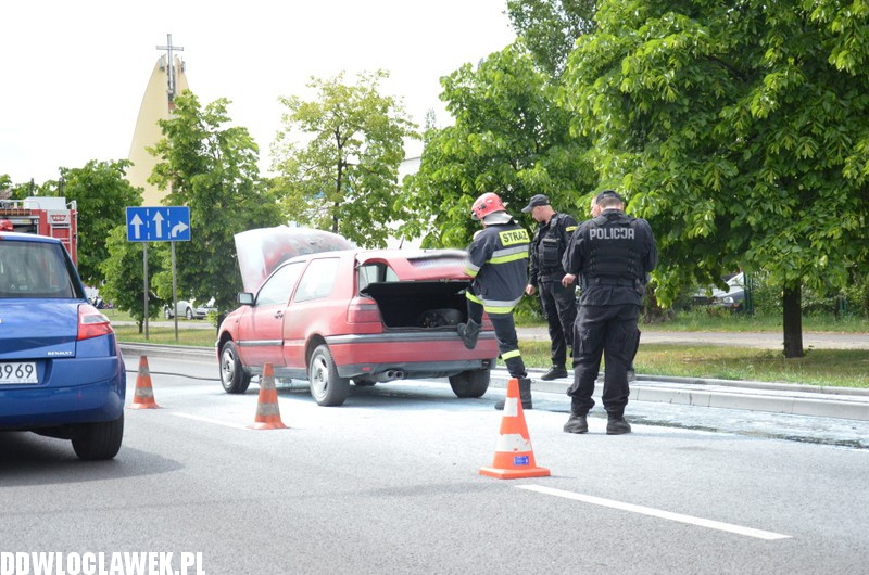 Auto paliło się na ul. Kruszyńskiej