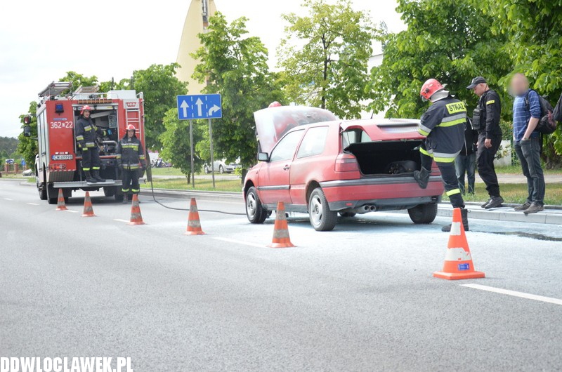 Auto paliło się na ul. Kruszyńskiej
