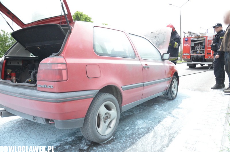 Auto paliło się na ul. Kruszyńskiej