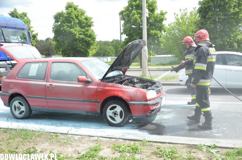 Auto paliło się na ul. Kruszyńskiej