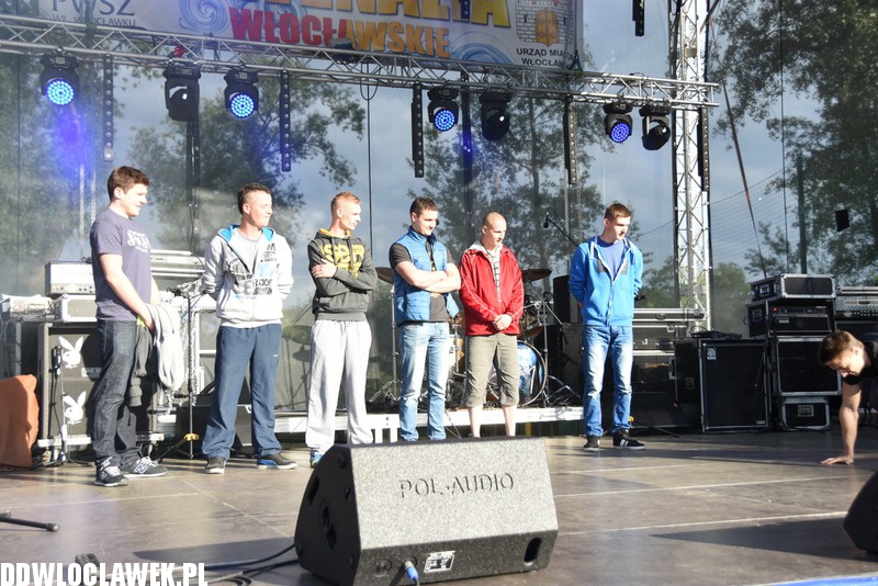 Juwenalia przy basenie miejskim