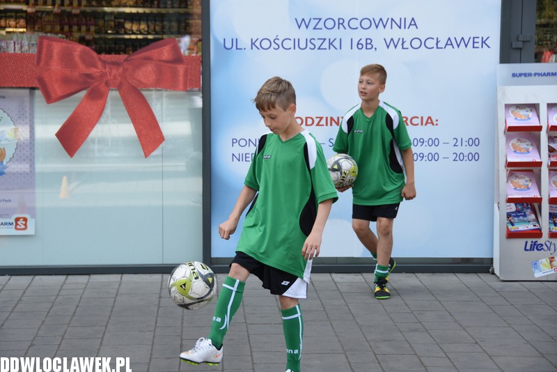 Dzień Dziecka z BMW przed Wzorcownią
