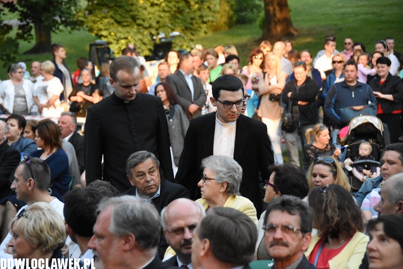 Uwielbienie w parku Sienkiewicza