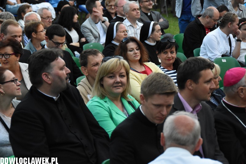 Uwielbienie w parku Sienkiewicza